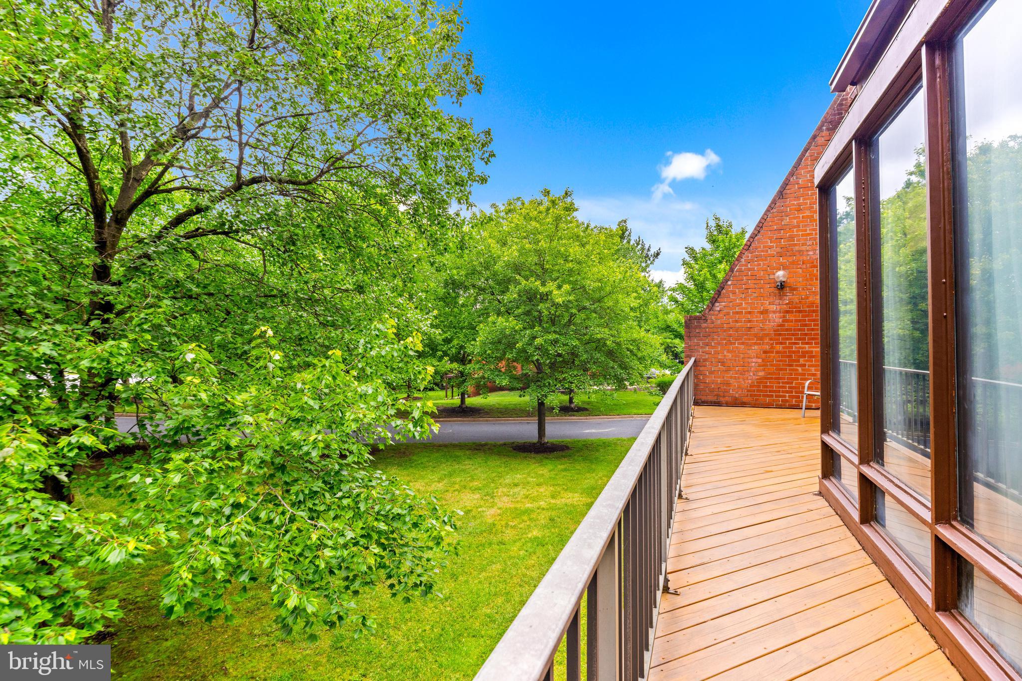 RUXTON CROSSING TOWNHSE - Residential