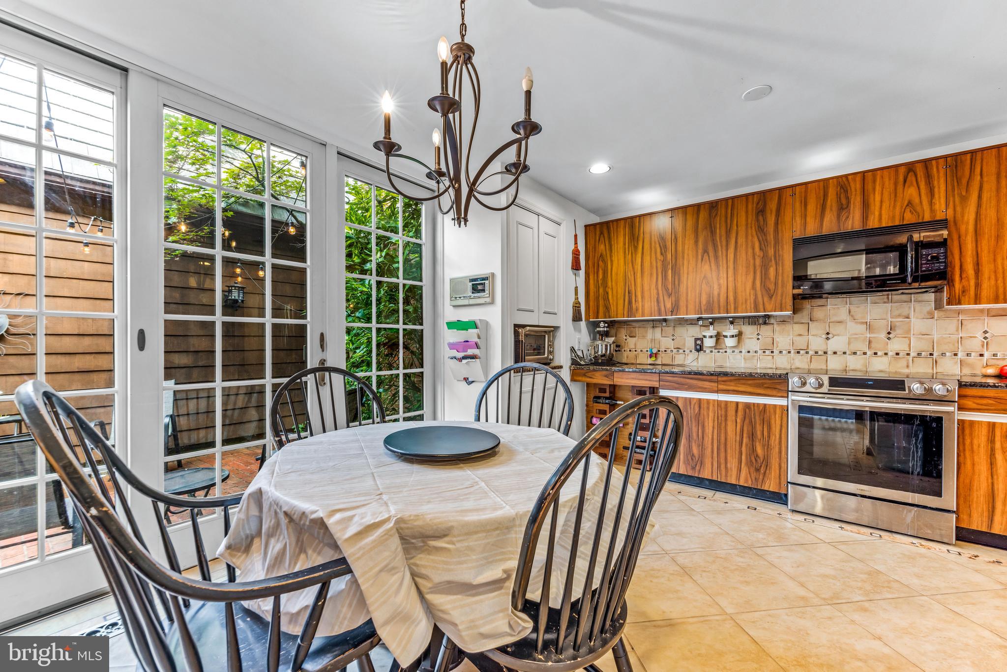 RUXTON CROSSING TOWNHSE - Residential