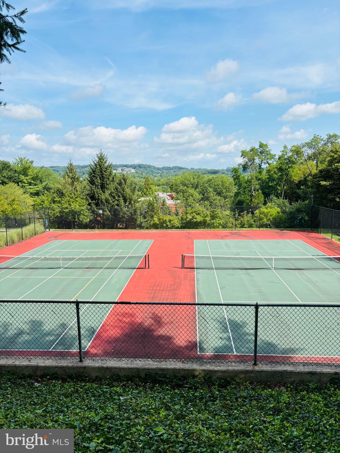 RUXTON CROSSING TOWNHSE - Residential