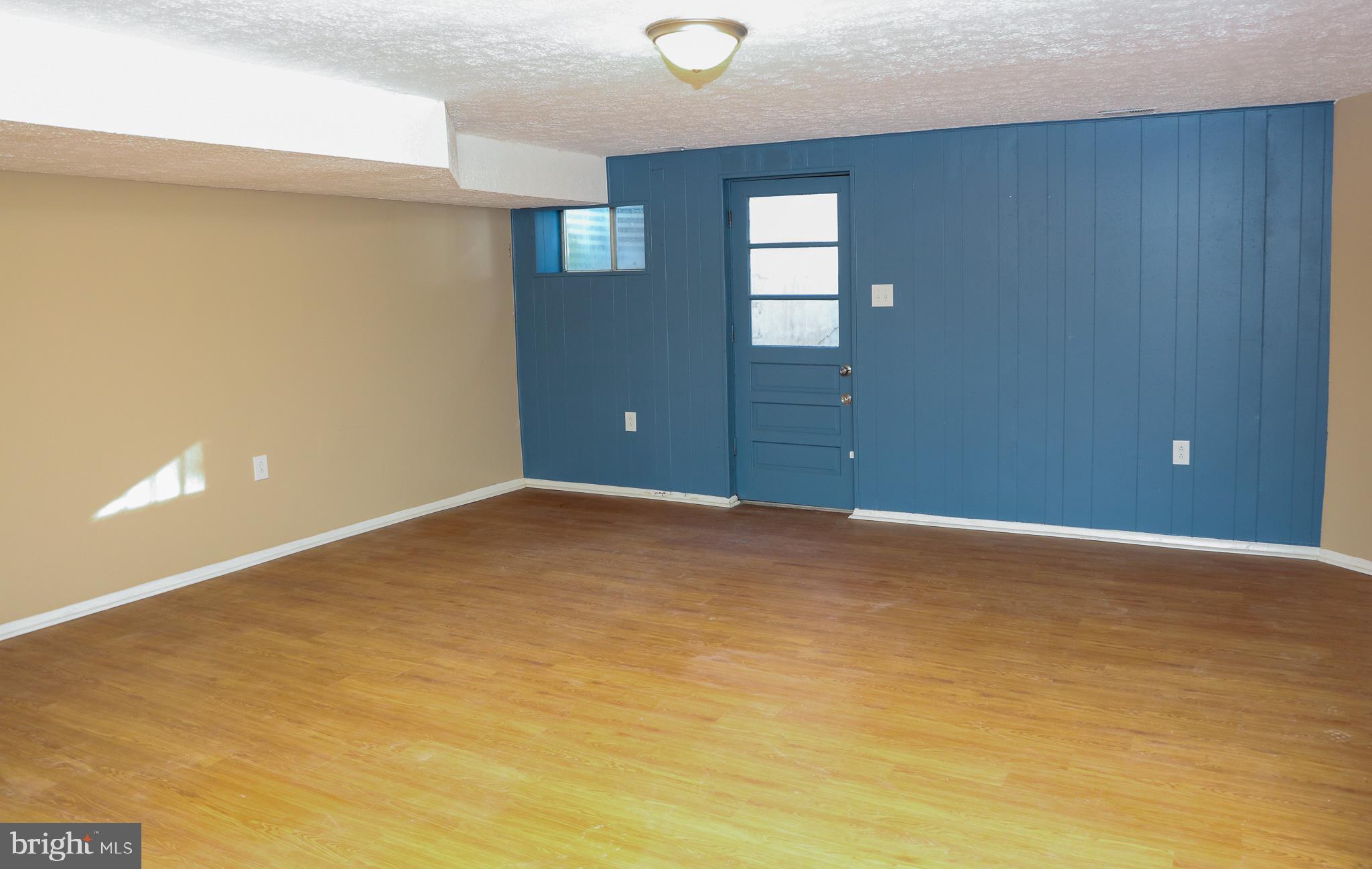 VILLAGE OAKS - Residential