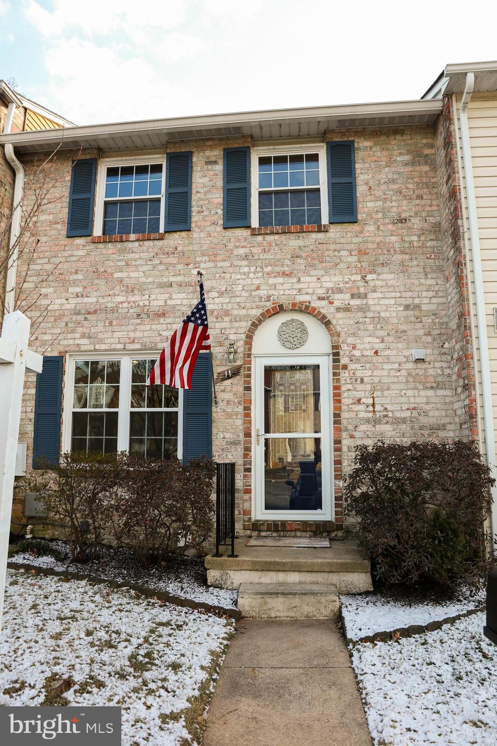 VILLAGE OAKS - Residential