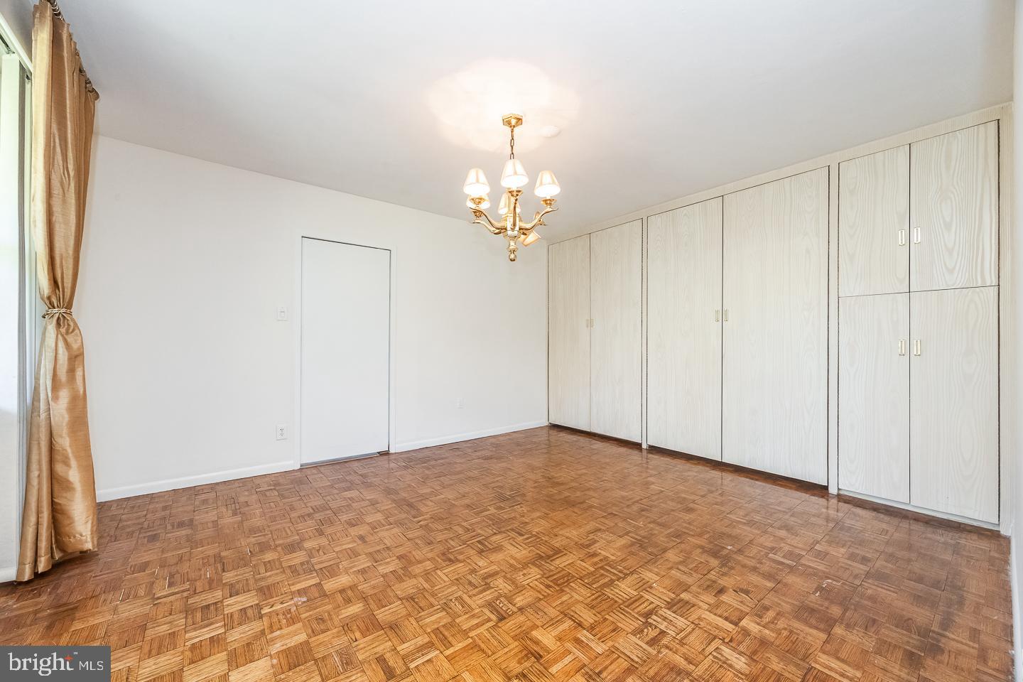 TRIANON - Residential