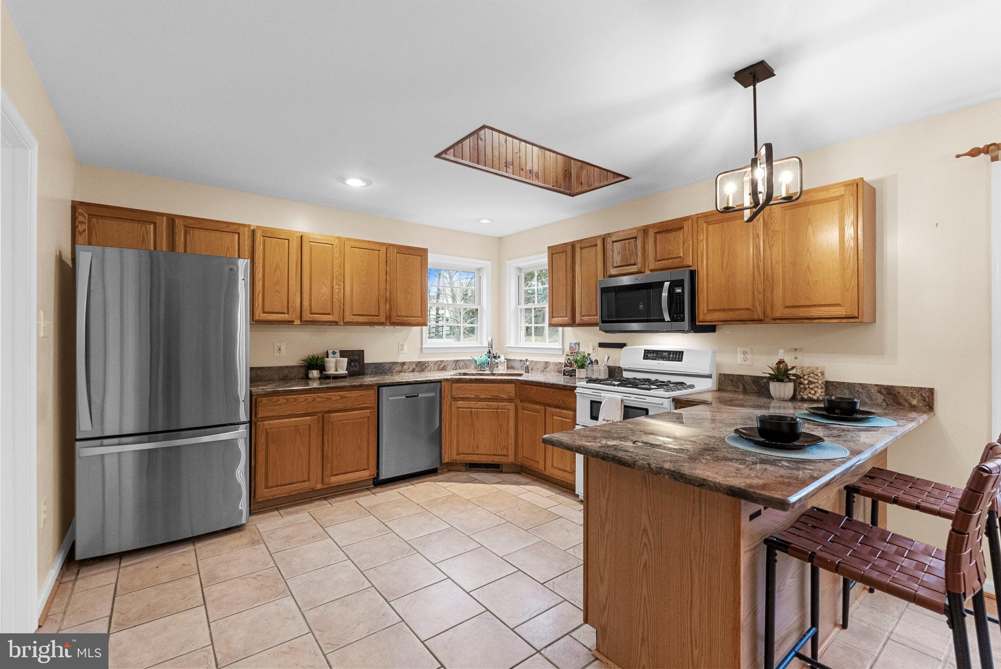 BROOKSTONE - Residential