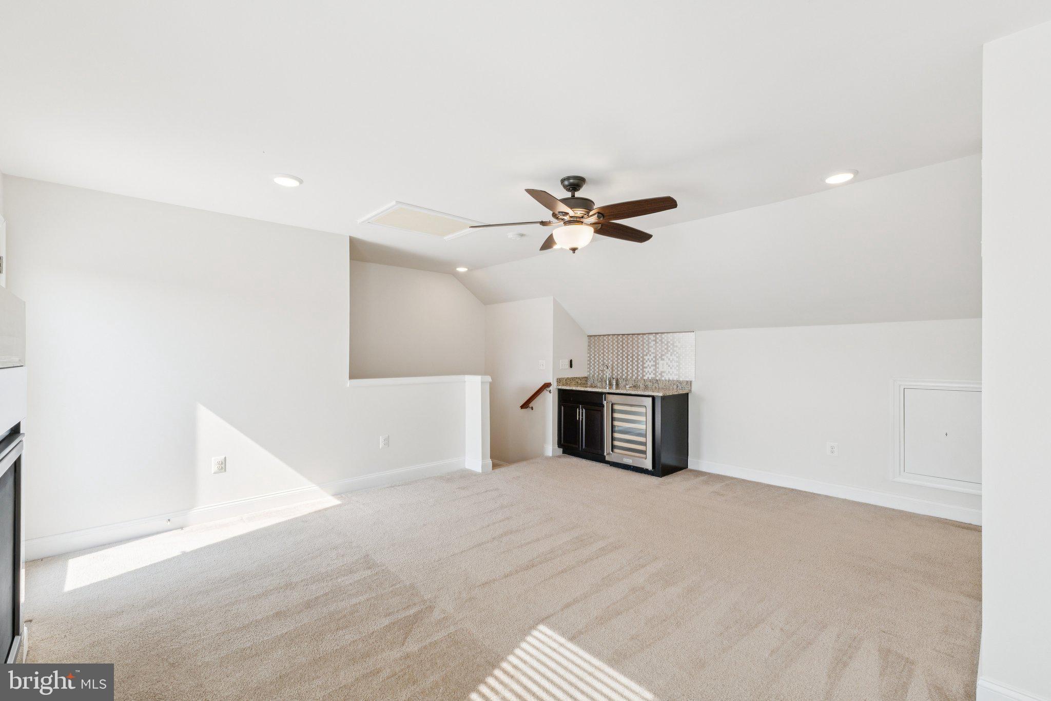 POTOMAC SHORES - Residential Lease