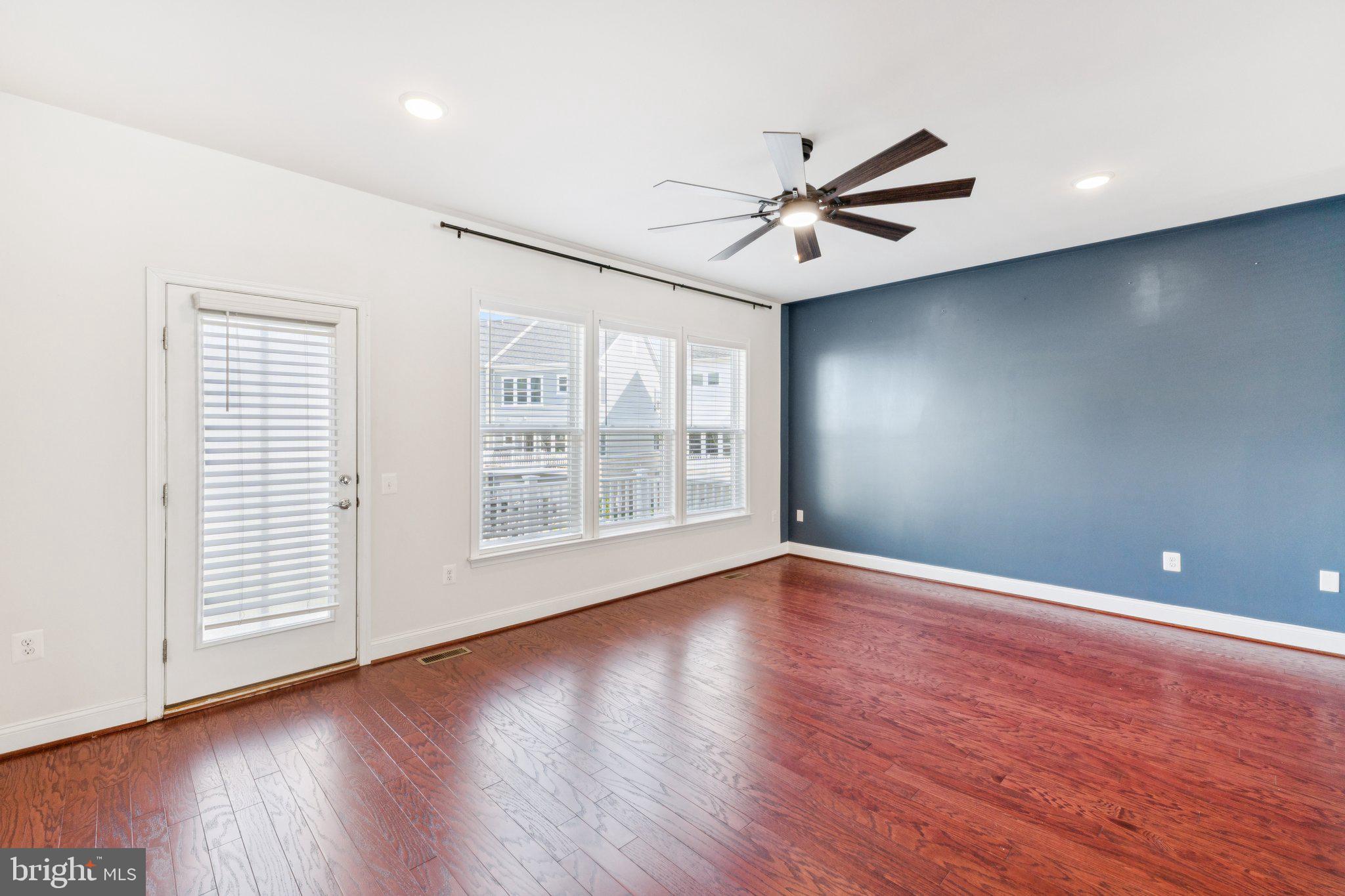 POTOMAC SHORES - Residential Lease