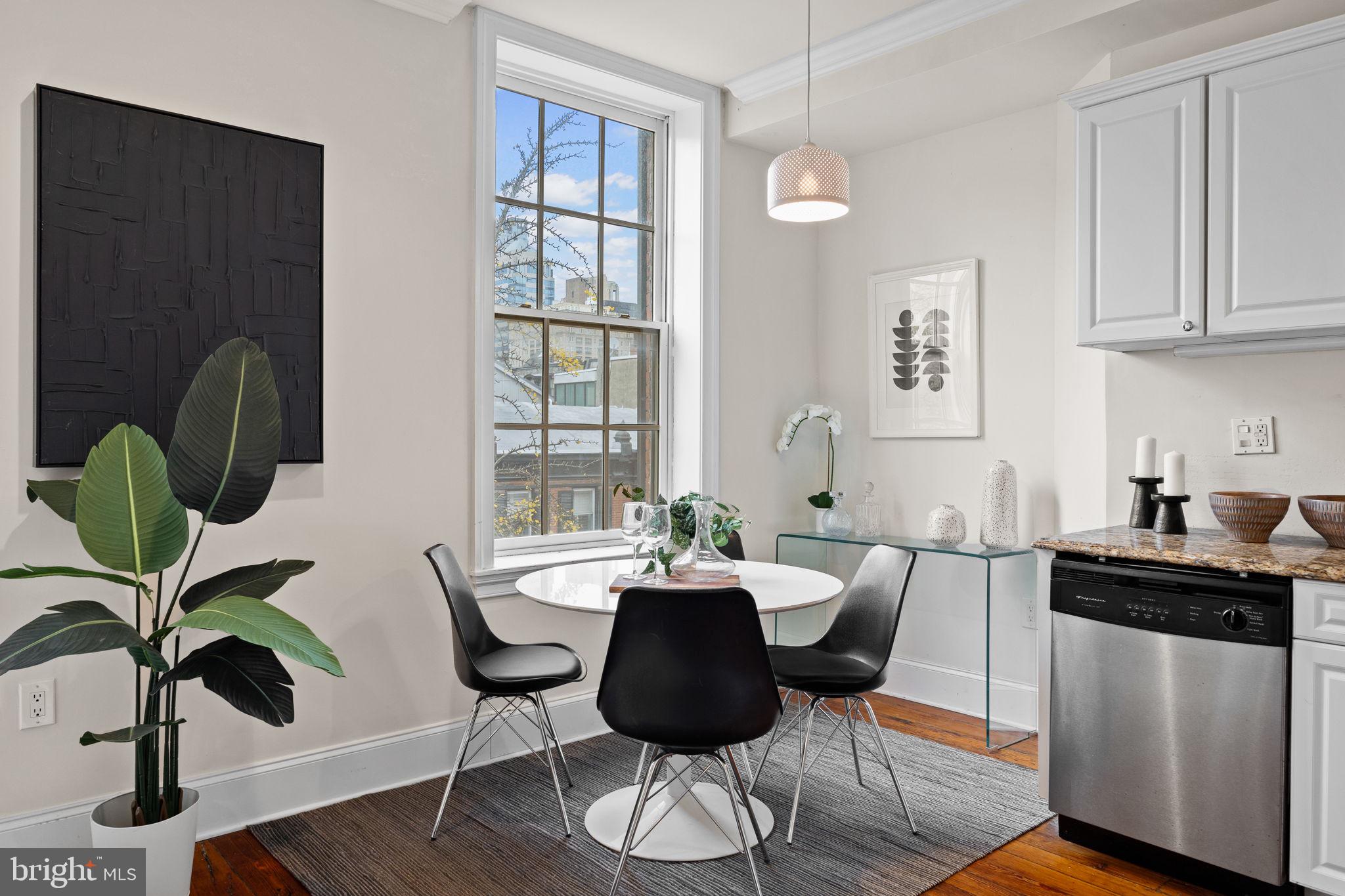 RITTENHOUSE SQUARE - Residential