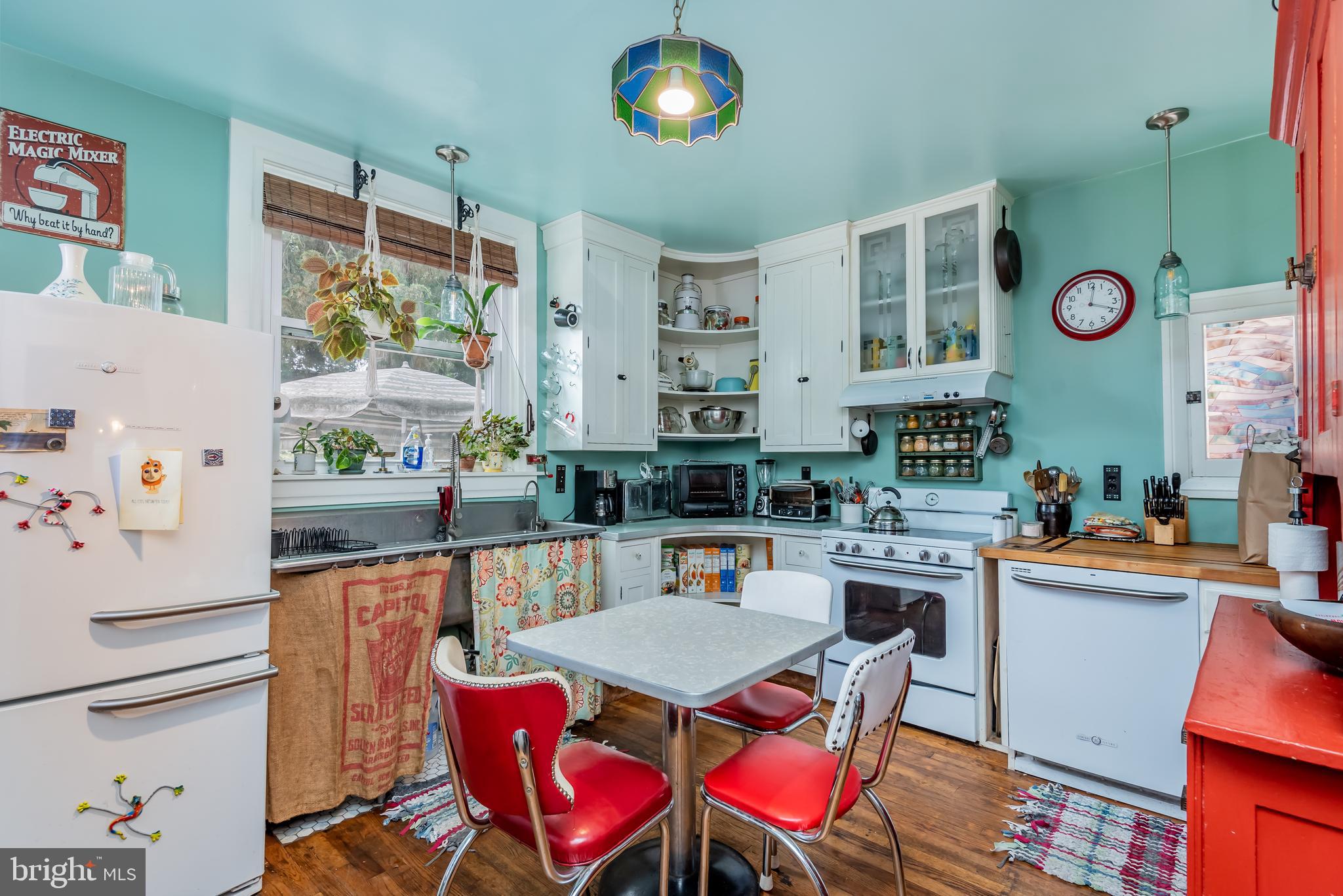 NEWVILLE BOROUGH - Residential