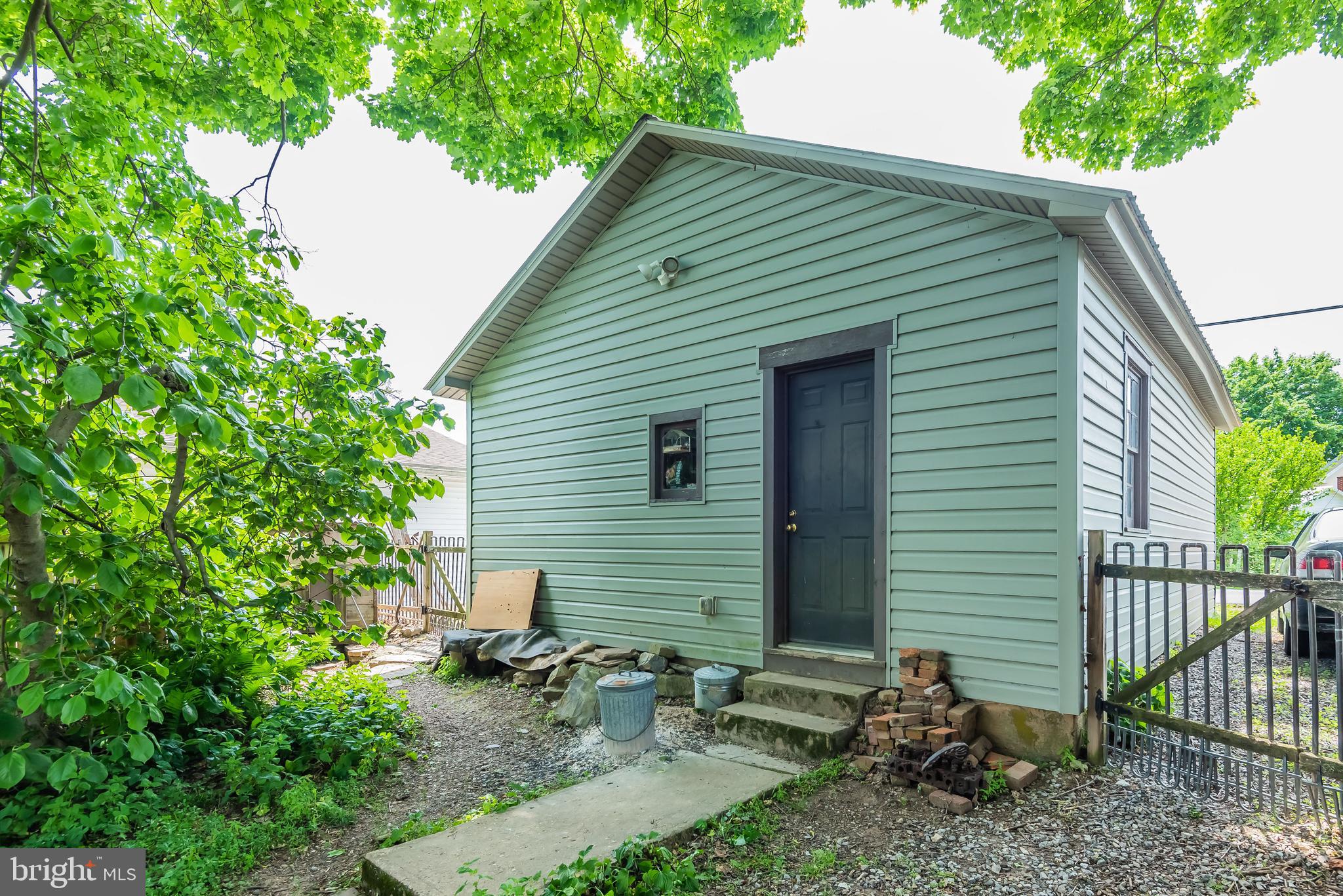 NEWVILLE BOROUGH - Residential