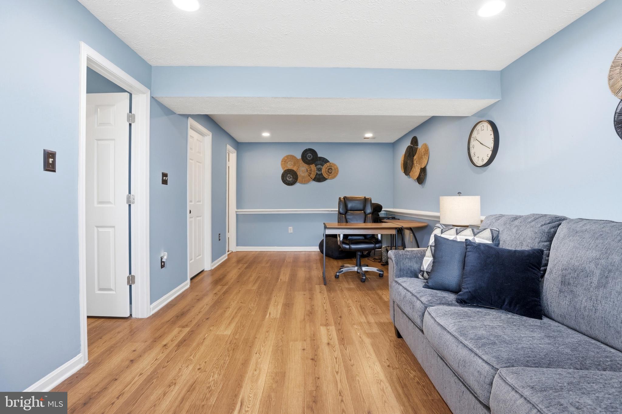 WESTLAKE VILLAGE - Residential