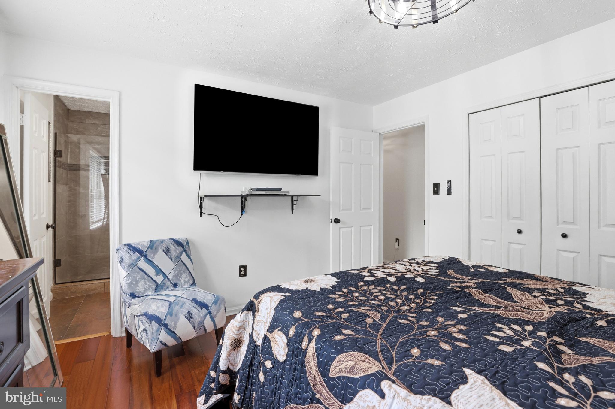 WESTLAKE VILLAGE - Residential