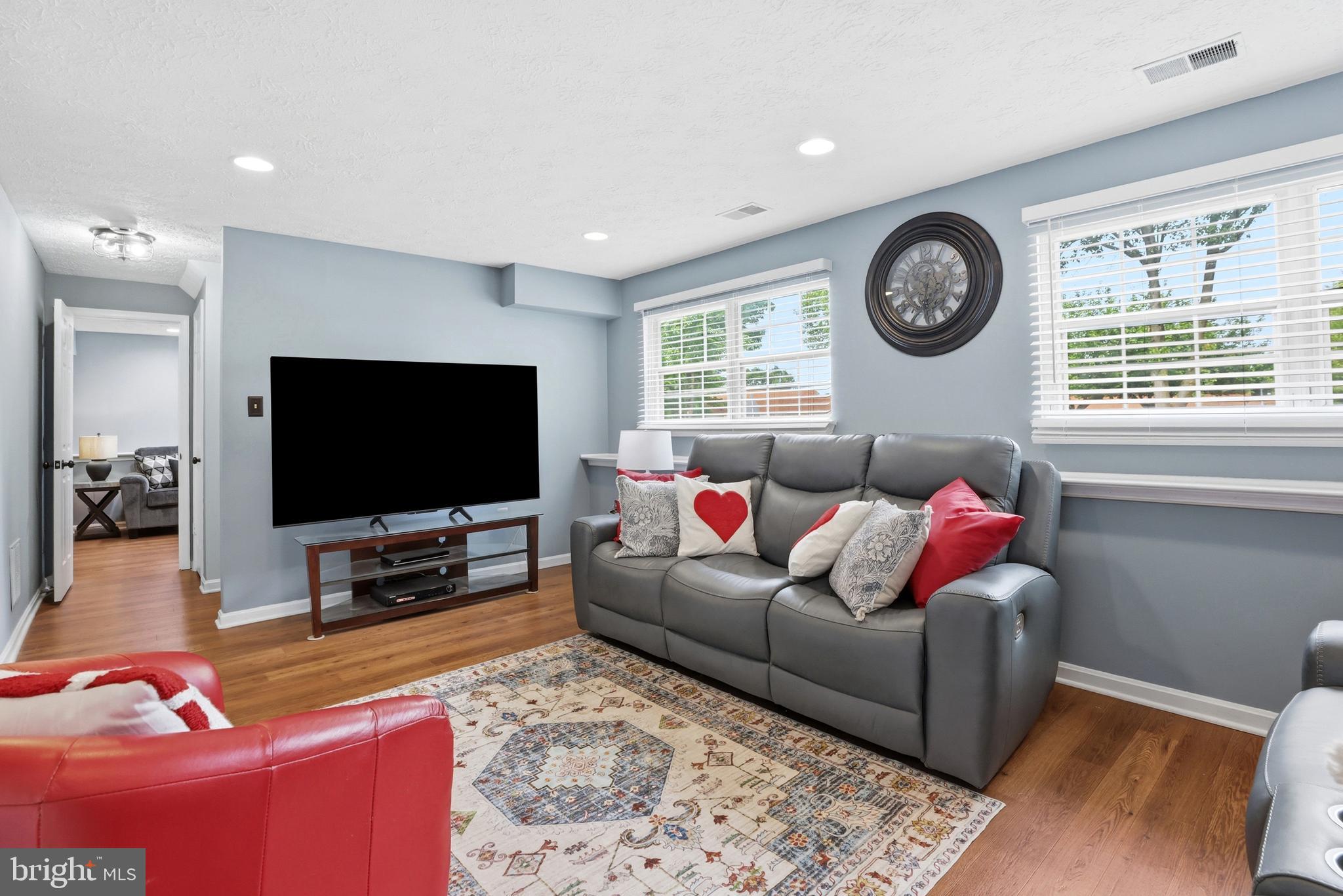 WESTLAKE VILLAGE - Residential