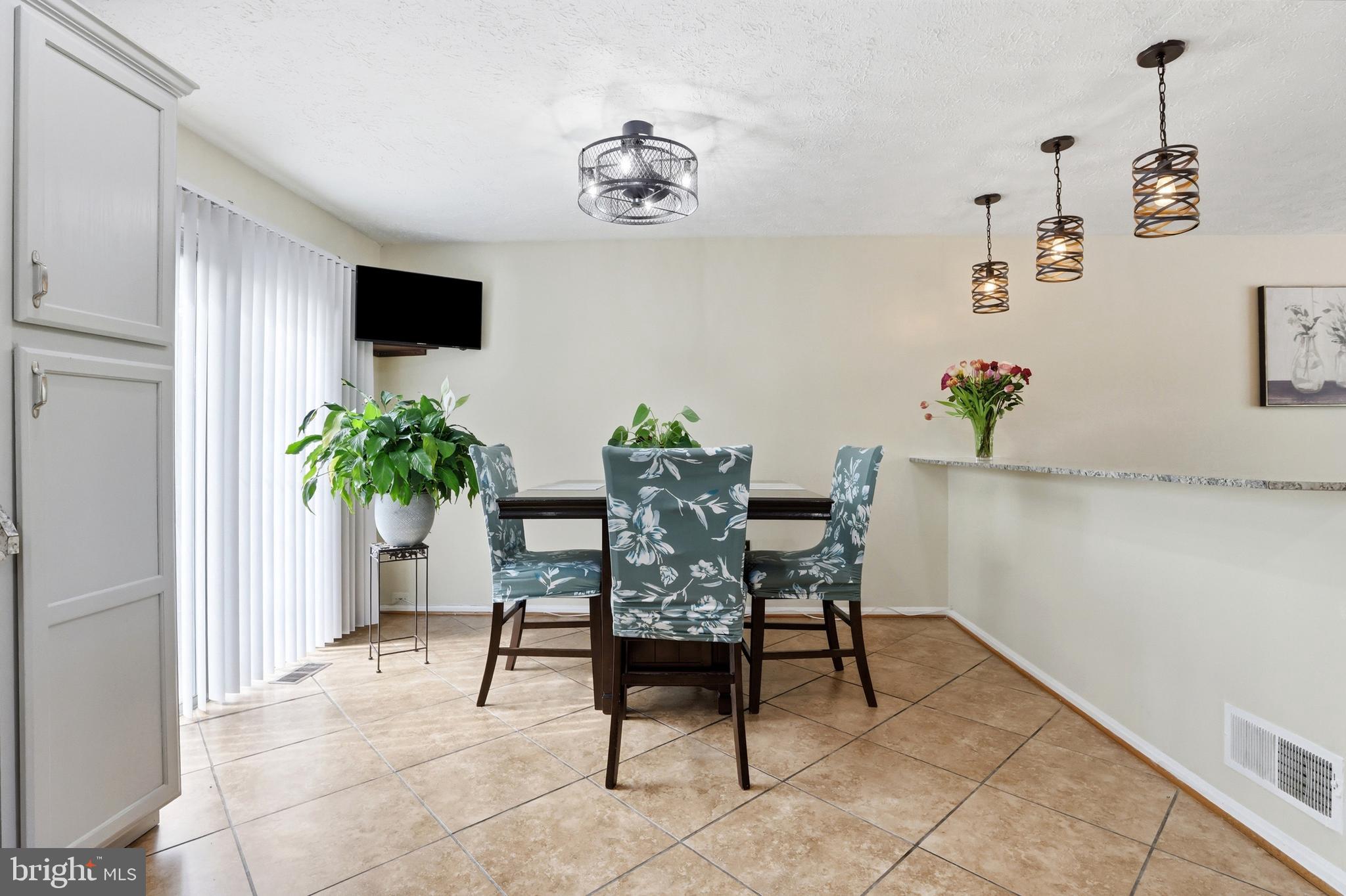 WESTLAKE VILLAGE - Residential