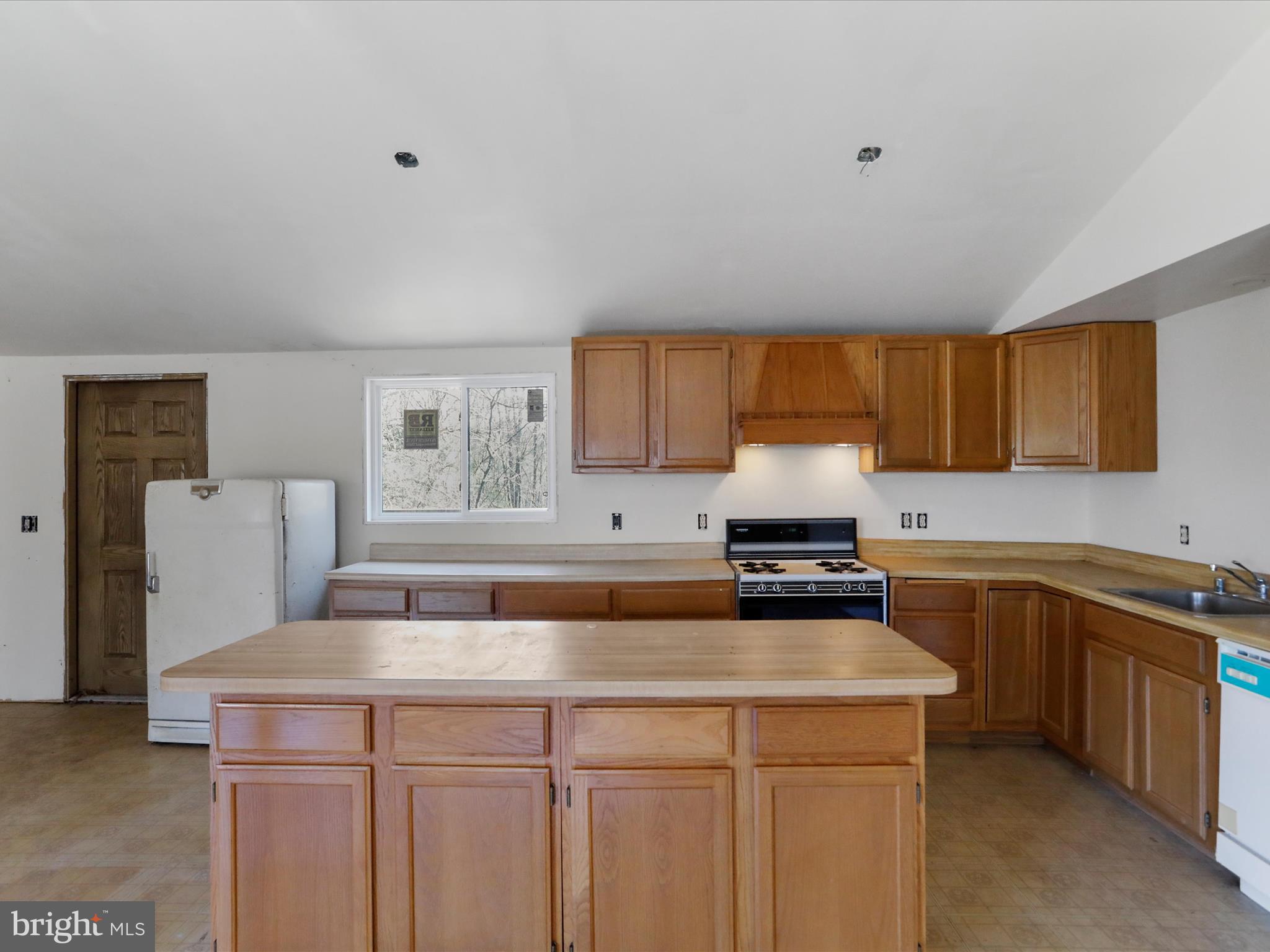 MONTEVALLO HILLS - Residential