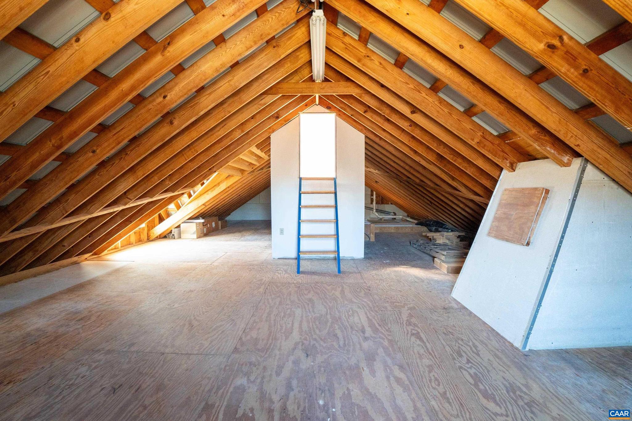 REVEILLE FARM - Residential