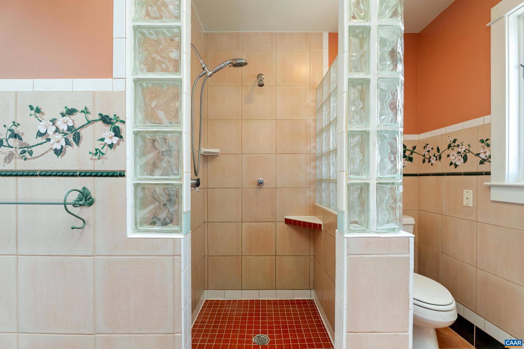 REVEILLE FARM - Residential