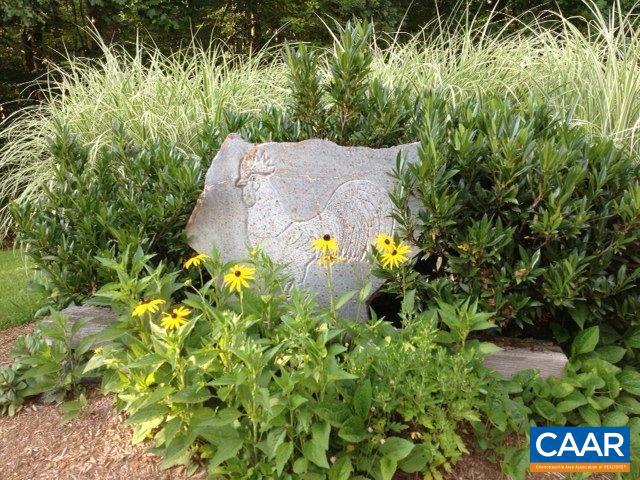 REVEILLE FARM - Residential