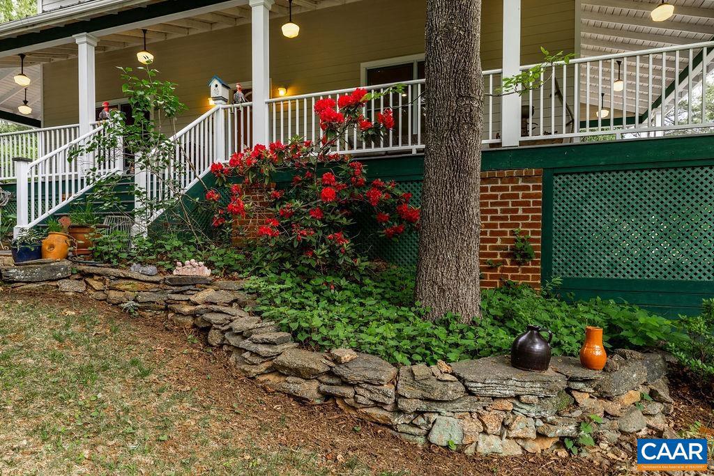 REVEILLE FARM - Residential