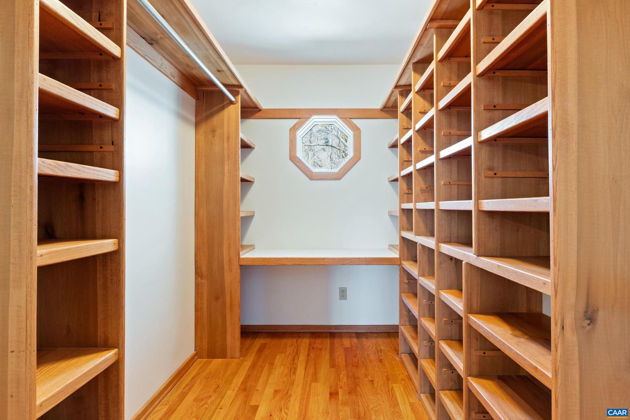 REVEILLE FARM - Residential