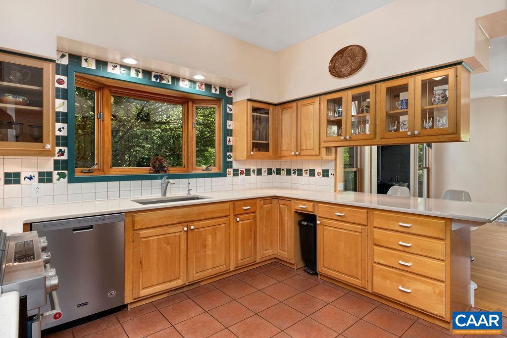 REVEILLE FARM - Residential