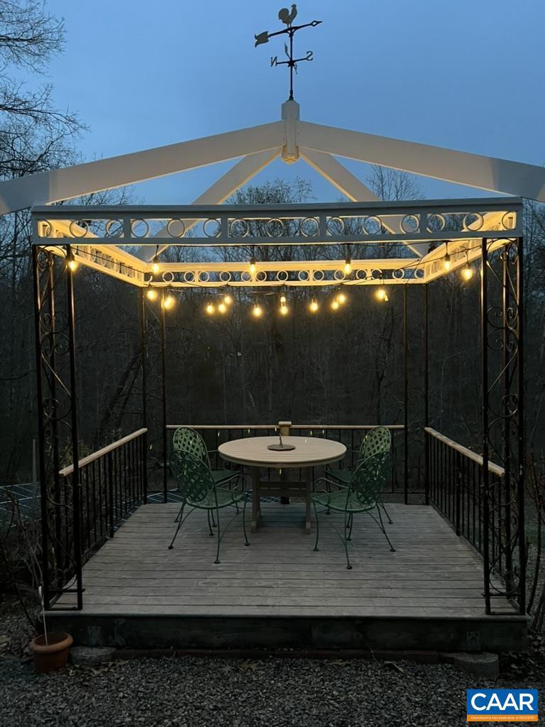 REVEILLE FARM - Residential