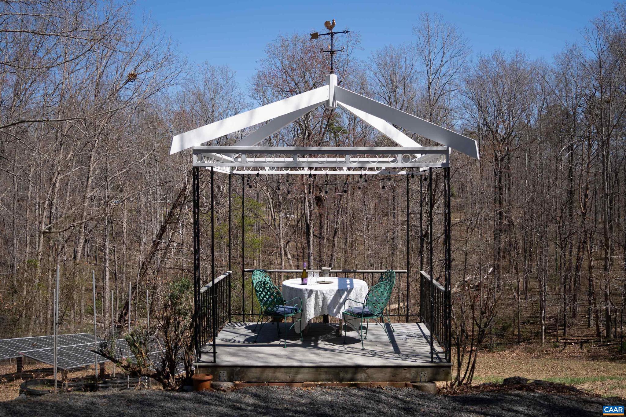 REVEILLE FARM - Residential