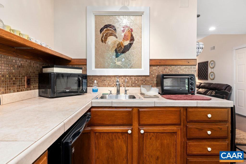 REVEILLE FARM - Residential