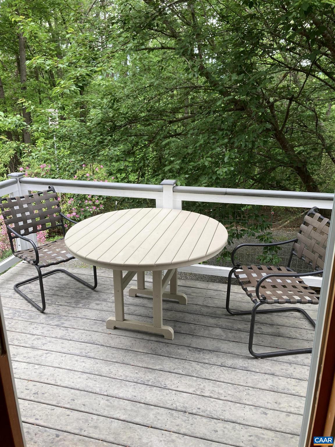 REVEILLE FARM - Residential