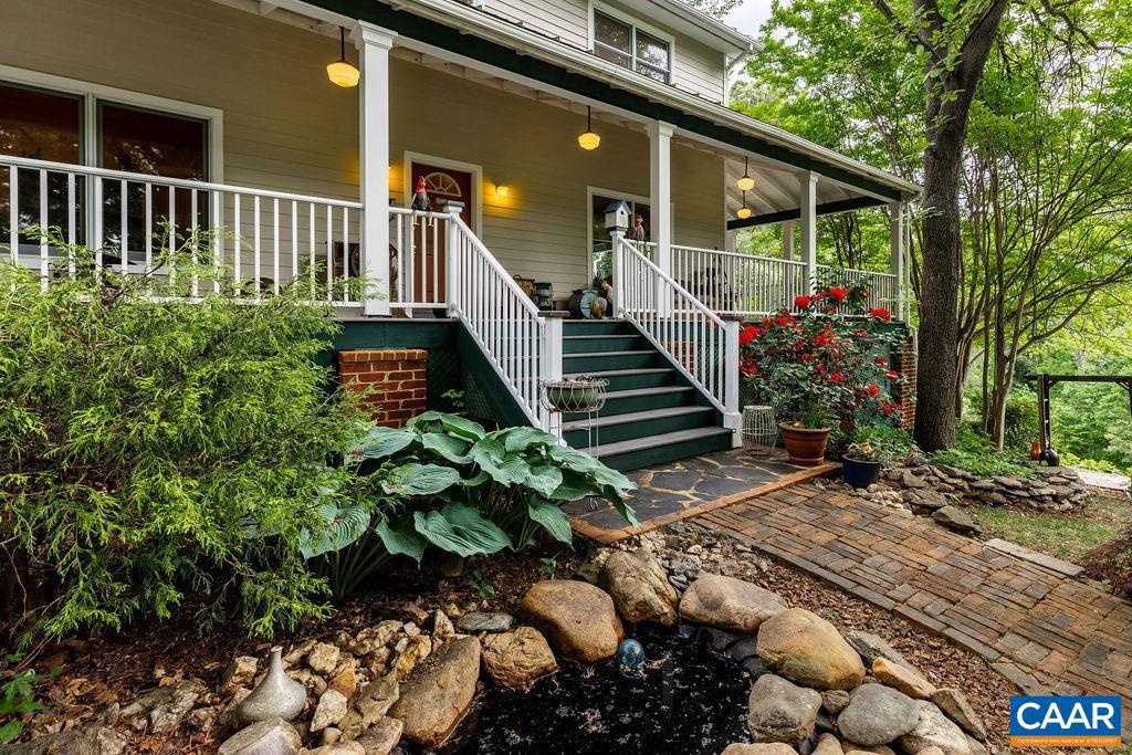 REVEILLE FARM - Residential