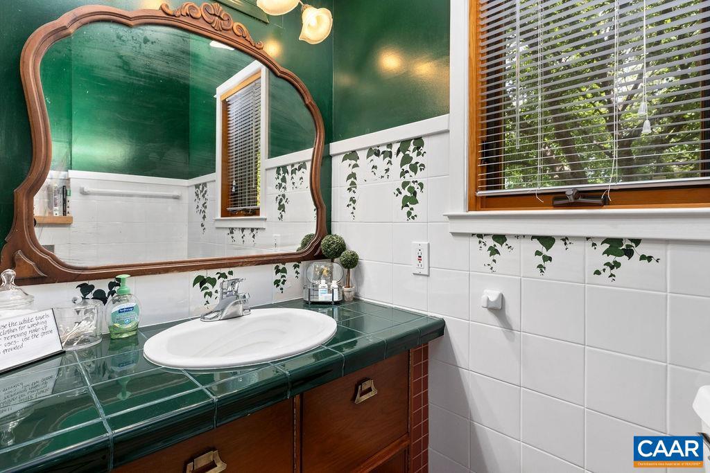 REVEILLE FARM - Residential