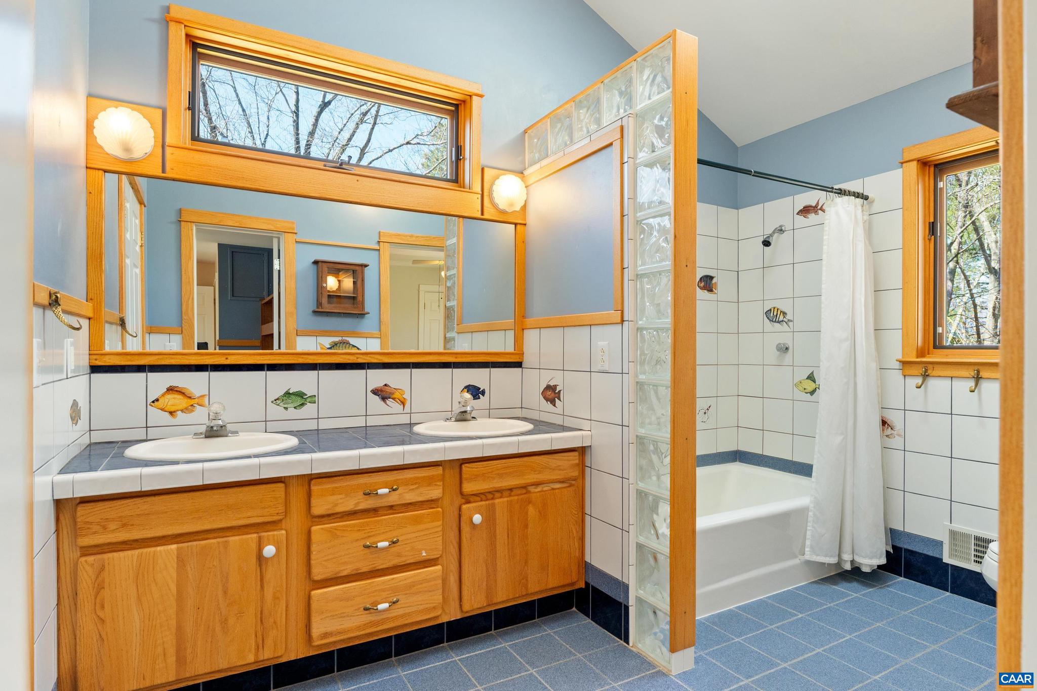 REVEILLE FARM - Residential