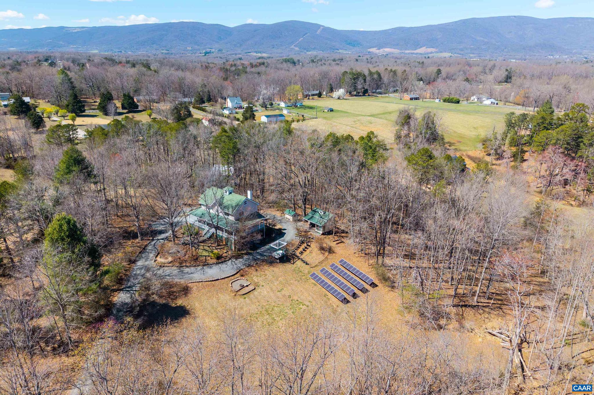 REVEILLE FARM - Residential