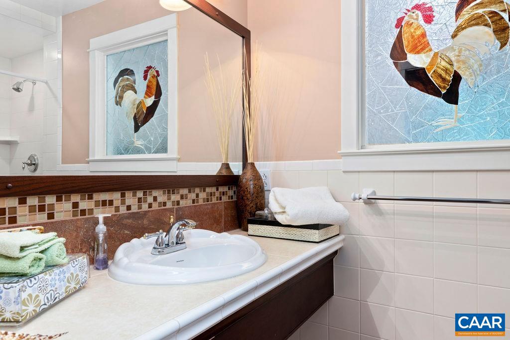 REVEILLE FARM - Residential