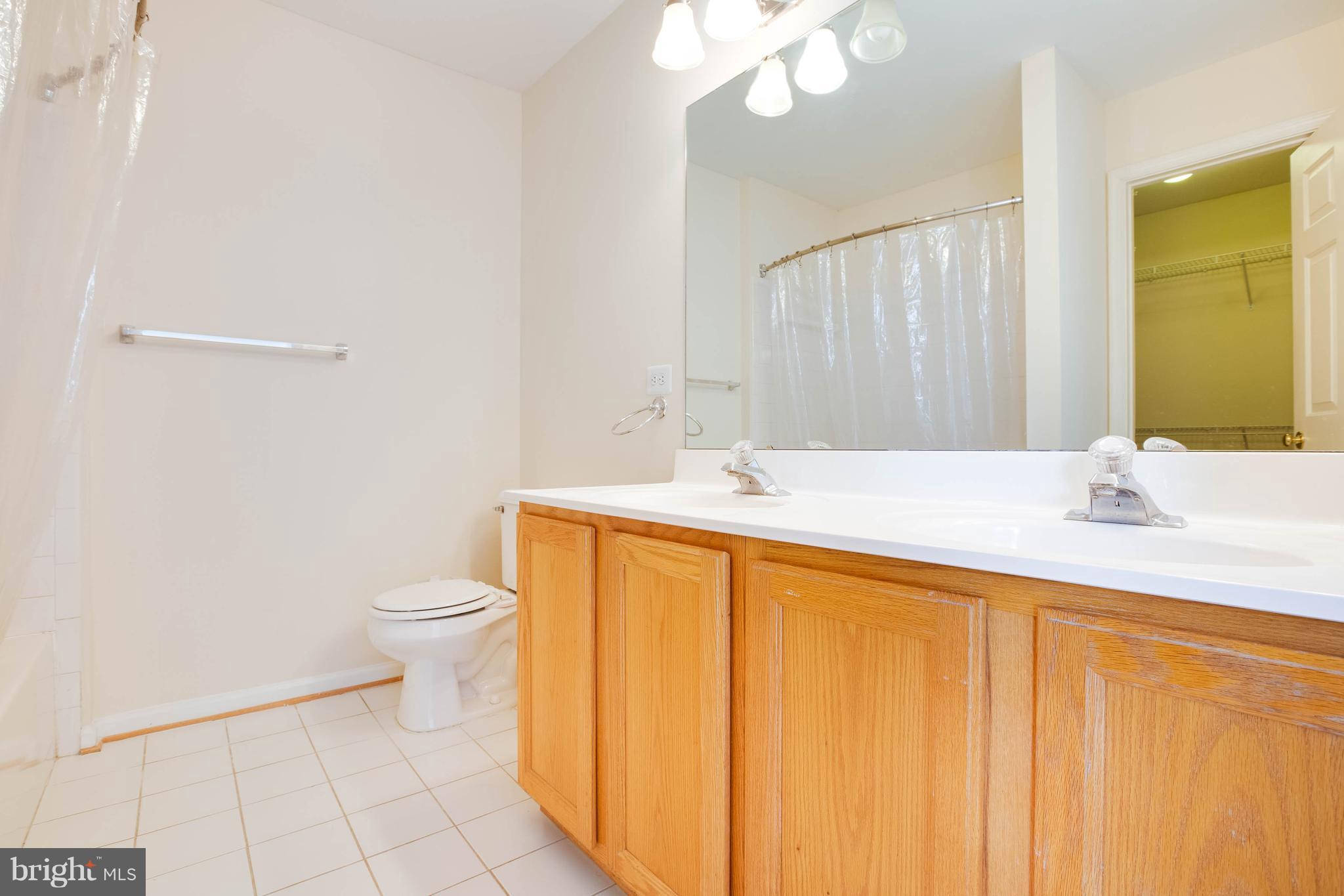 ISLAND CREEK - Residential