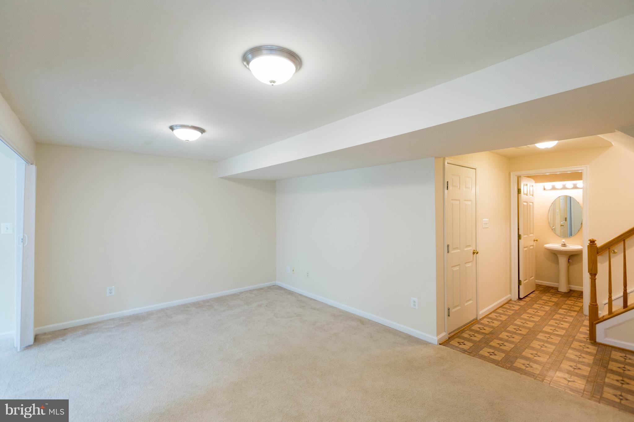 ISLAND CREEK - Residential