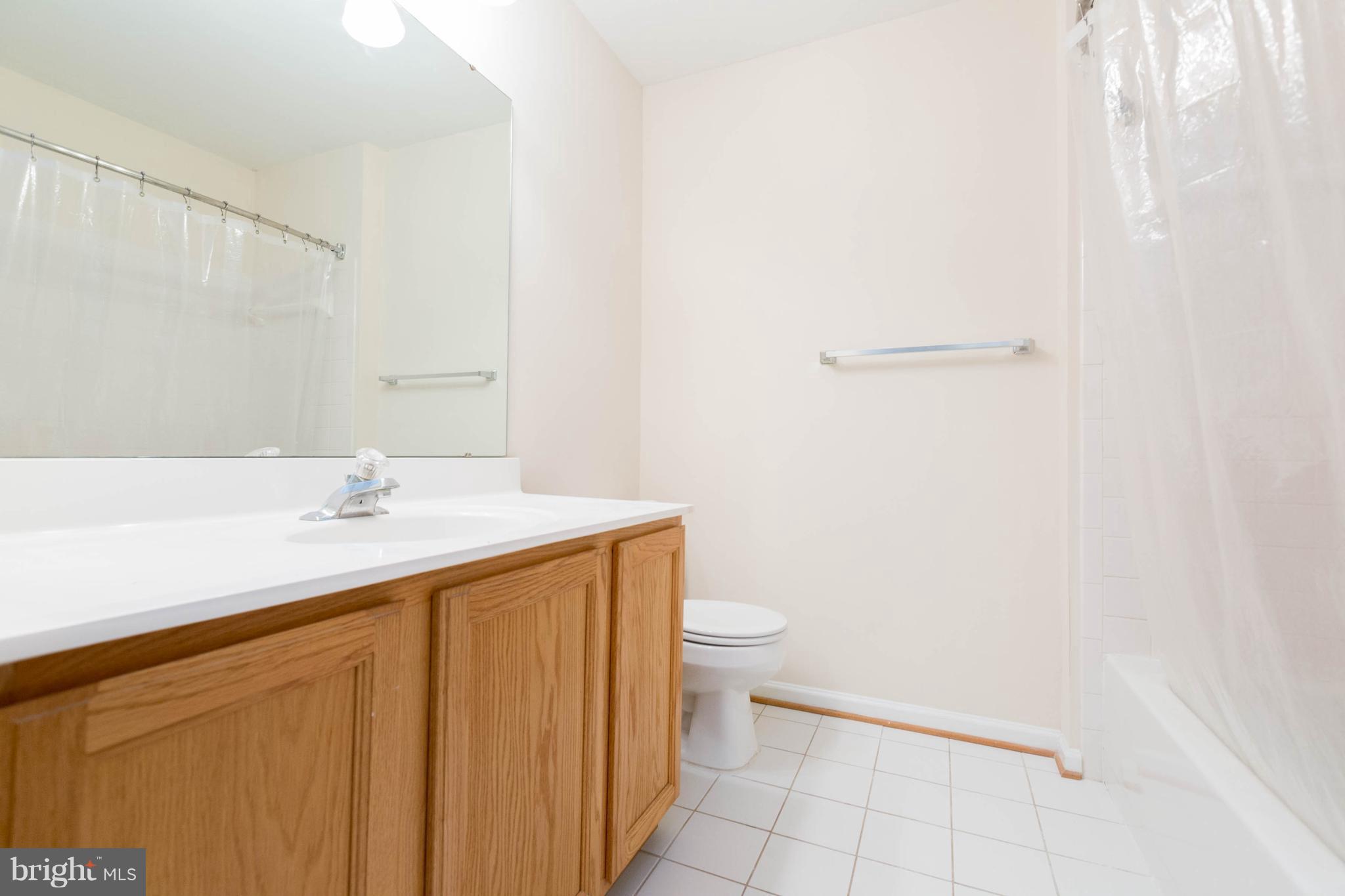 ISLAND CREEK - Residential