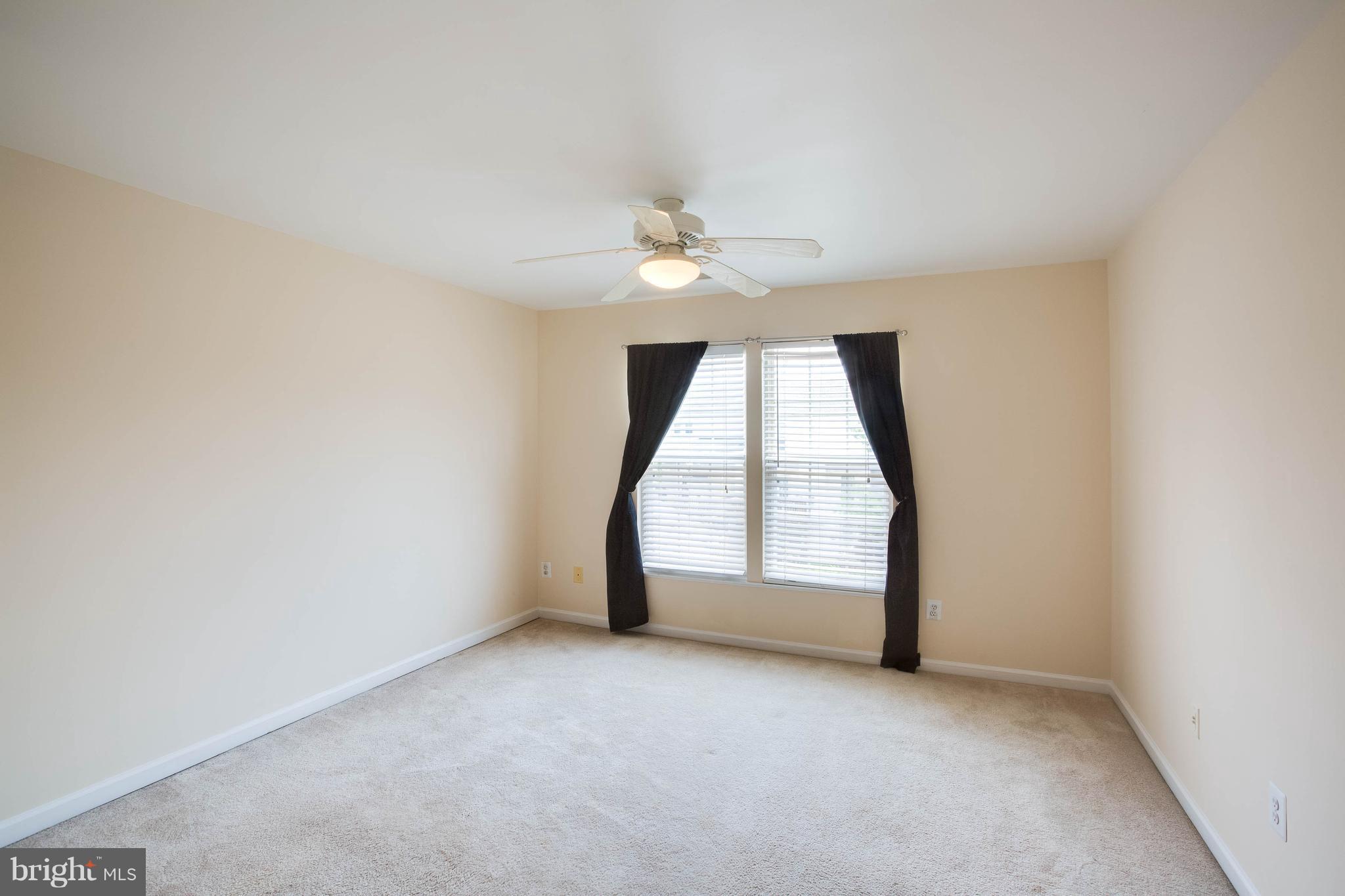 ISLAND CREEK - Residential