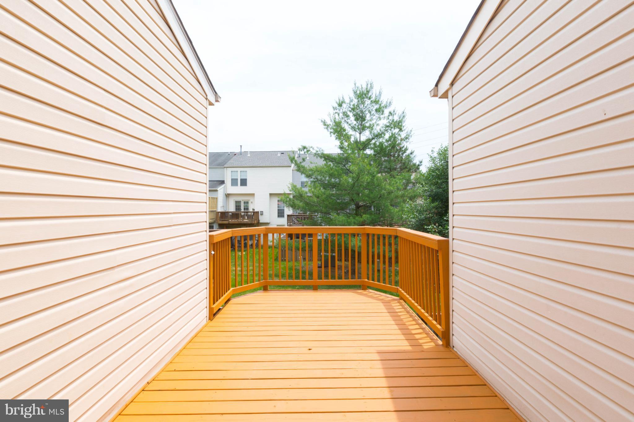 ISLAND CREEK - Residential