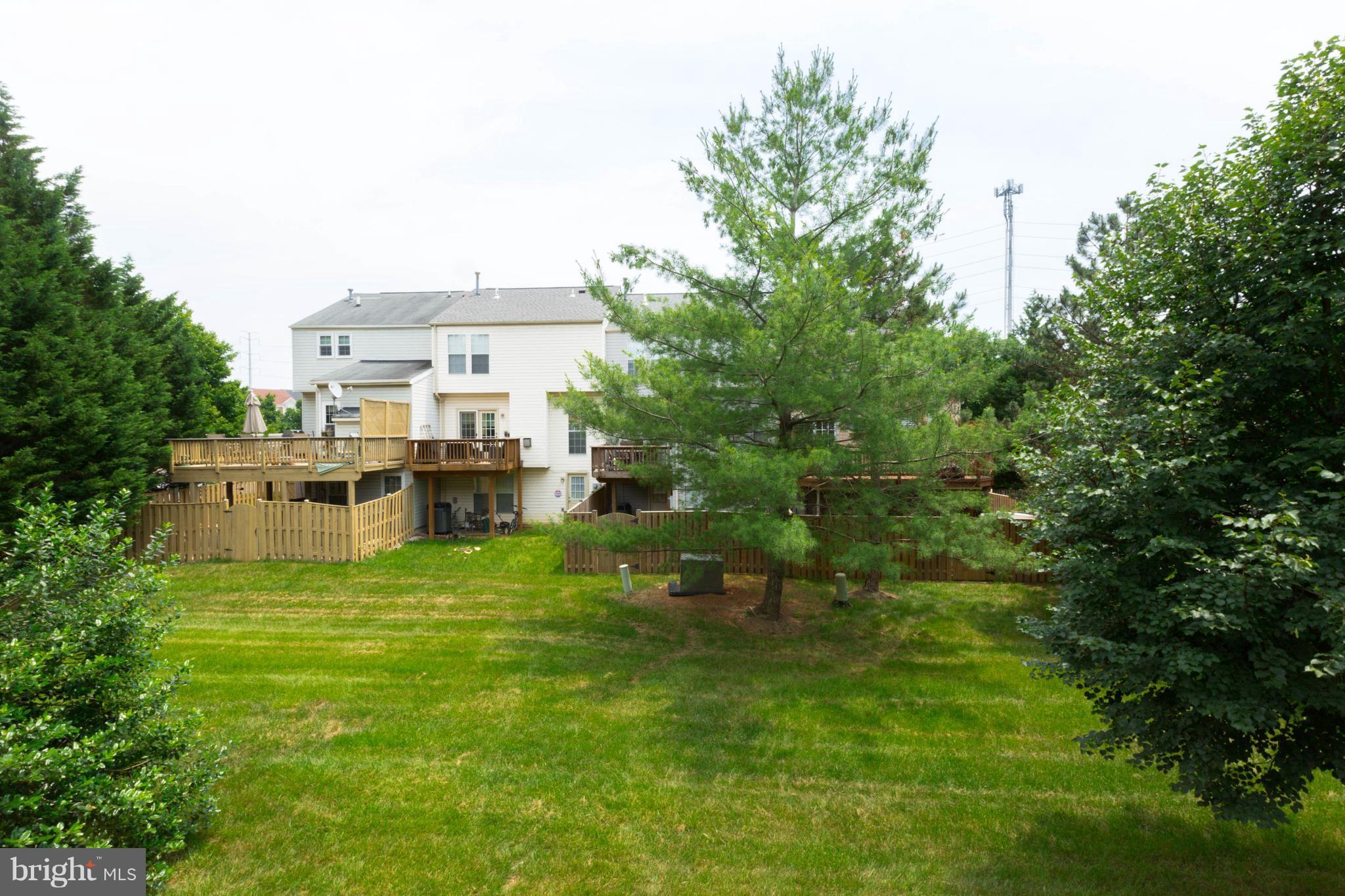 ISLAND CREEK - Residential