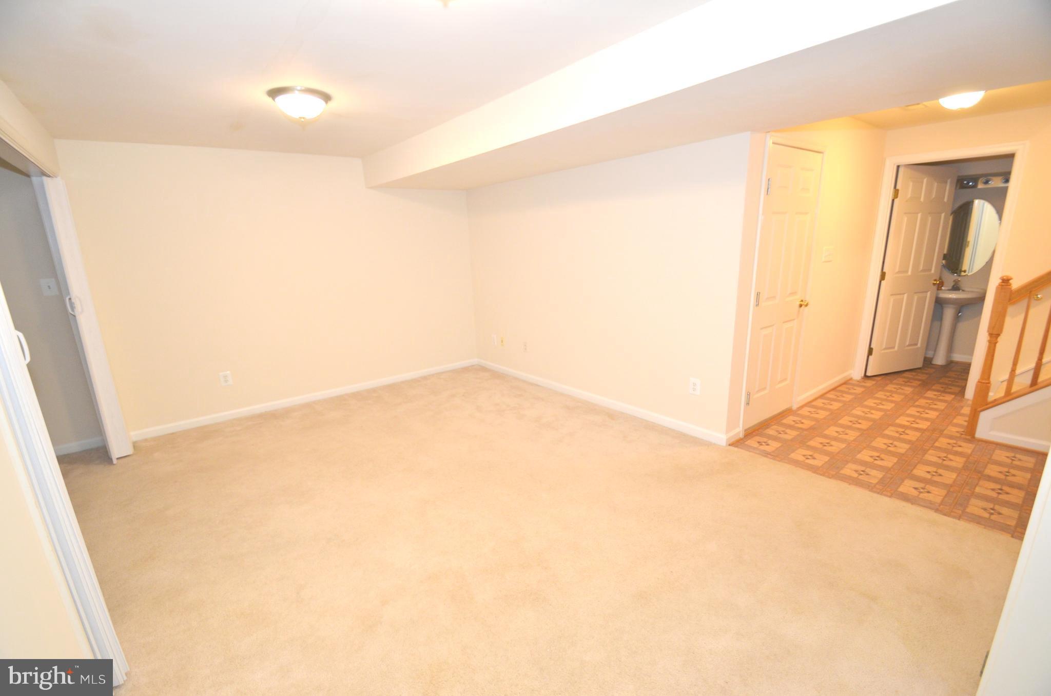 ISLAND CREEK - Residential