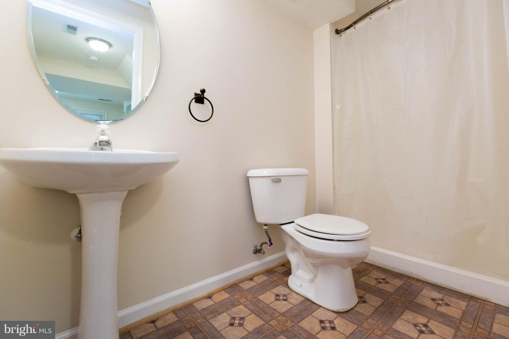 ISLAND CREEK - Residential