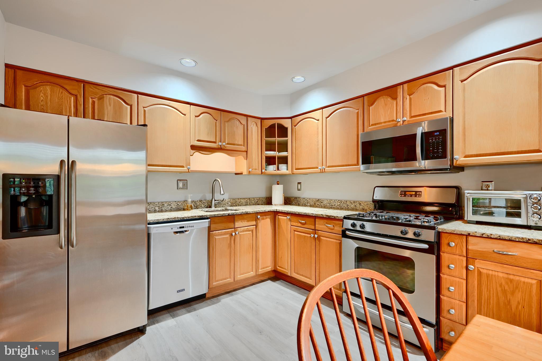 HALLFIELD MANOR - Residential