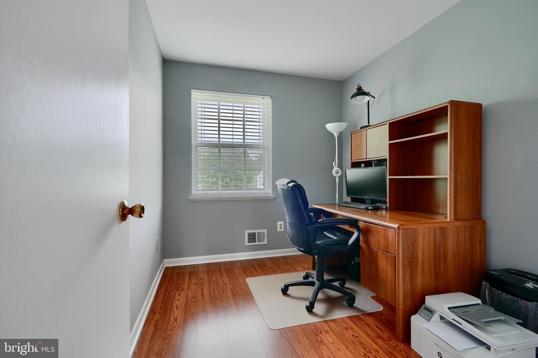 HALLFIELD MANOR - Residential