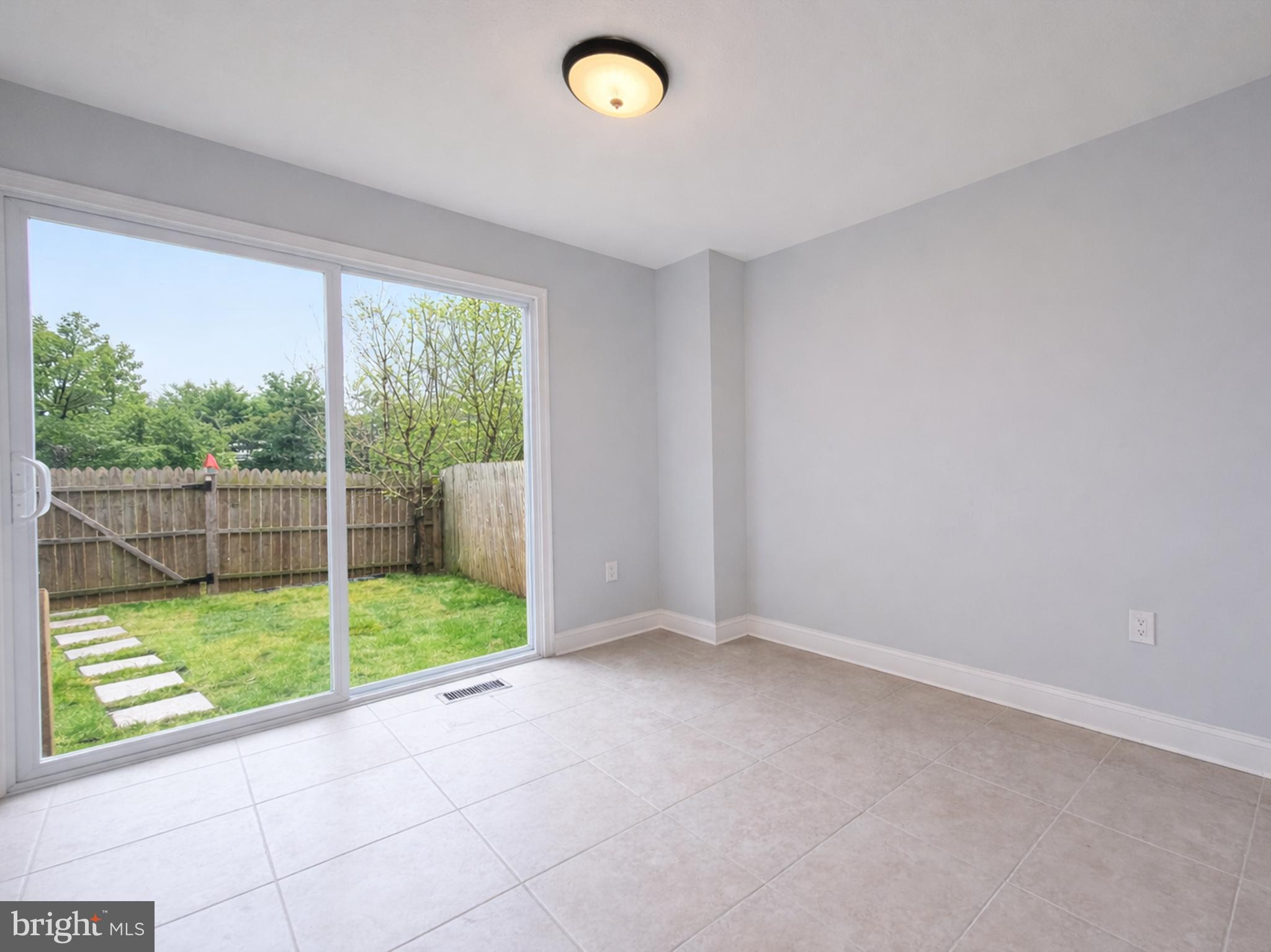 HERITAGE VILLAGE - Residential