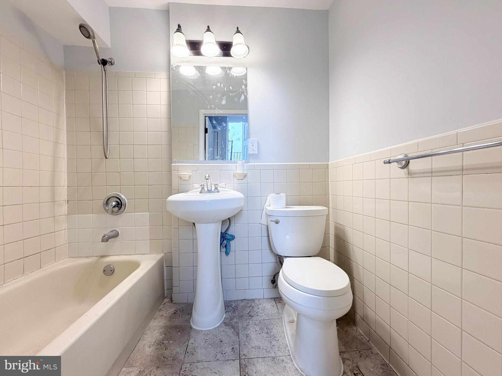 HERITAGE VILLAGE - Residential