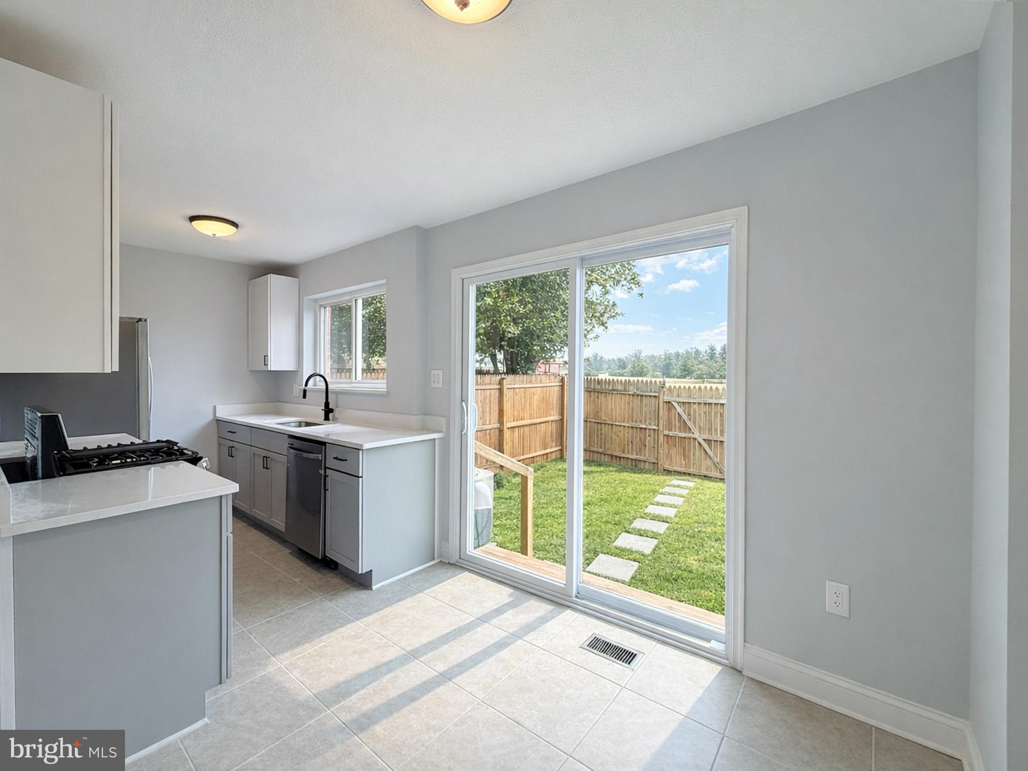 HERITAGE VILLAGE - Residential