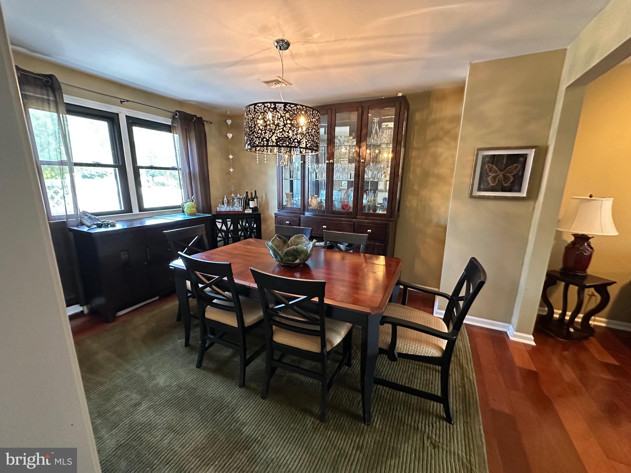1325 DEFLAVIS CIRCLE