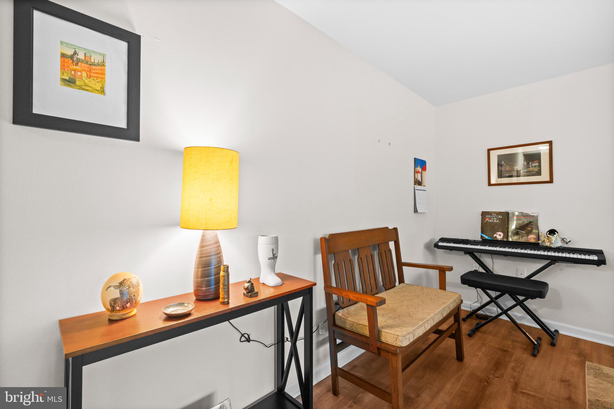 MC LEAN CHASE - Residential