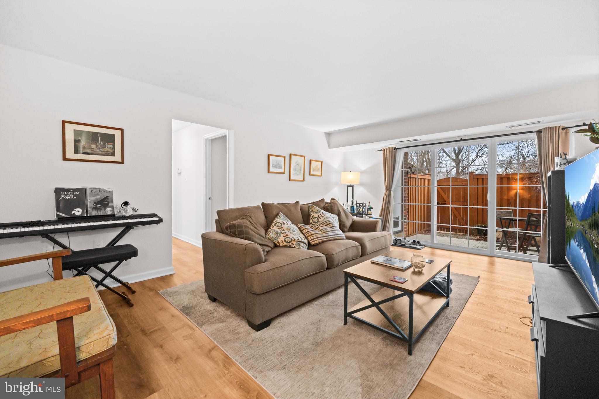 MC LEAN CHASE - Residential