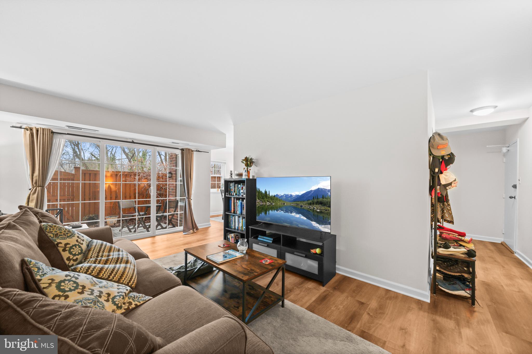 MC LEAN CHASE - Residential