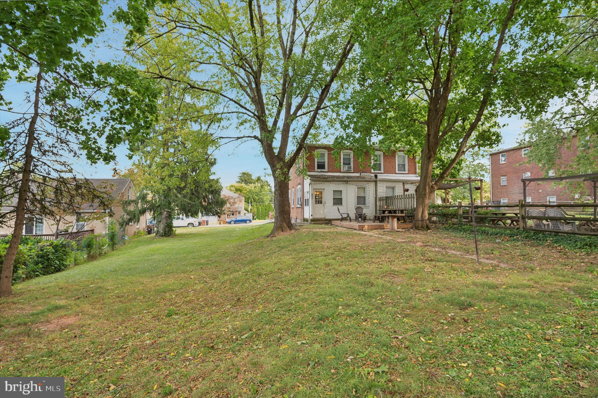 NORRISTOWN - Residential